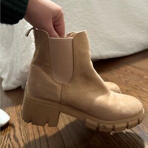 Women’s suede effect booties
